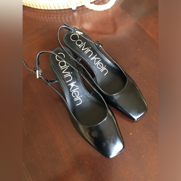 Calvin Klein Glossy Black Slingback block heels - Picture 2 of 8